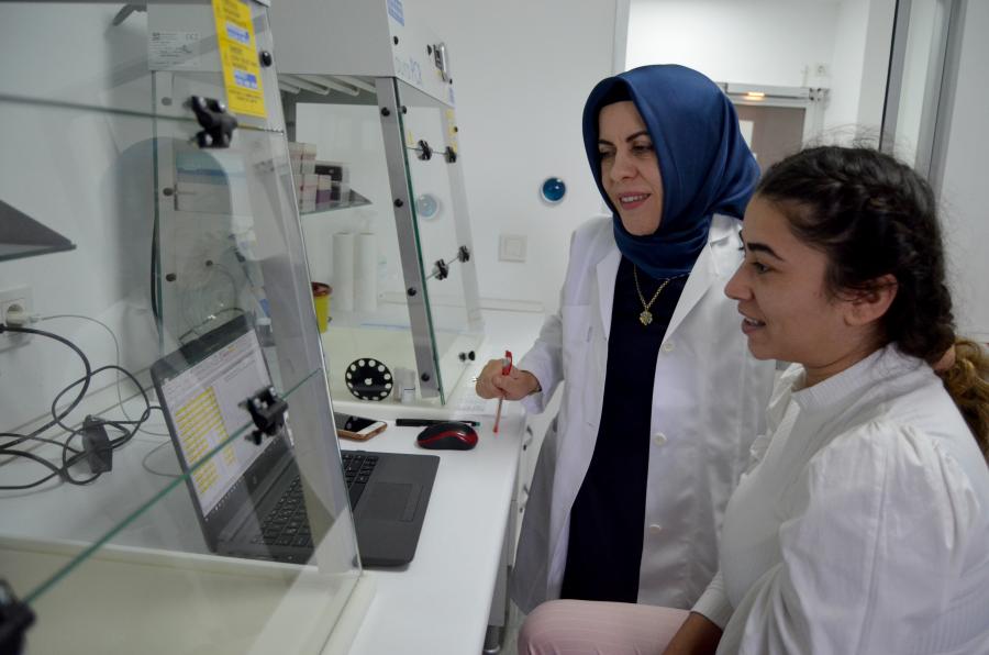 Prof.Dr. SEVDEGÜL AYDIN MUNGAN