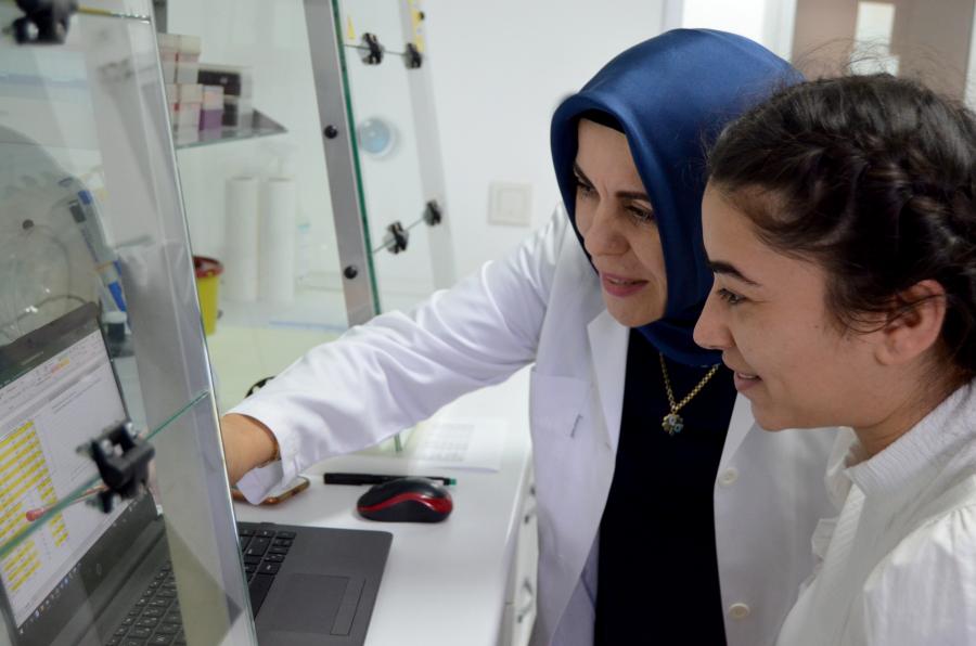 Prof.Dr. SEVDEGÜL AYDIN MUNGAN