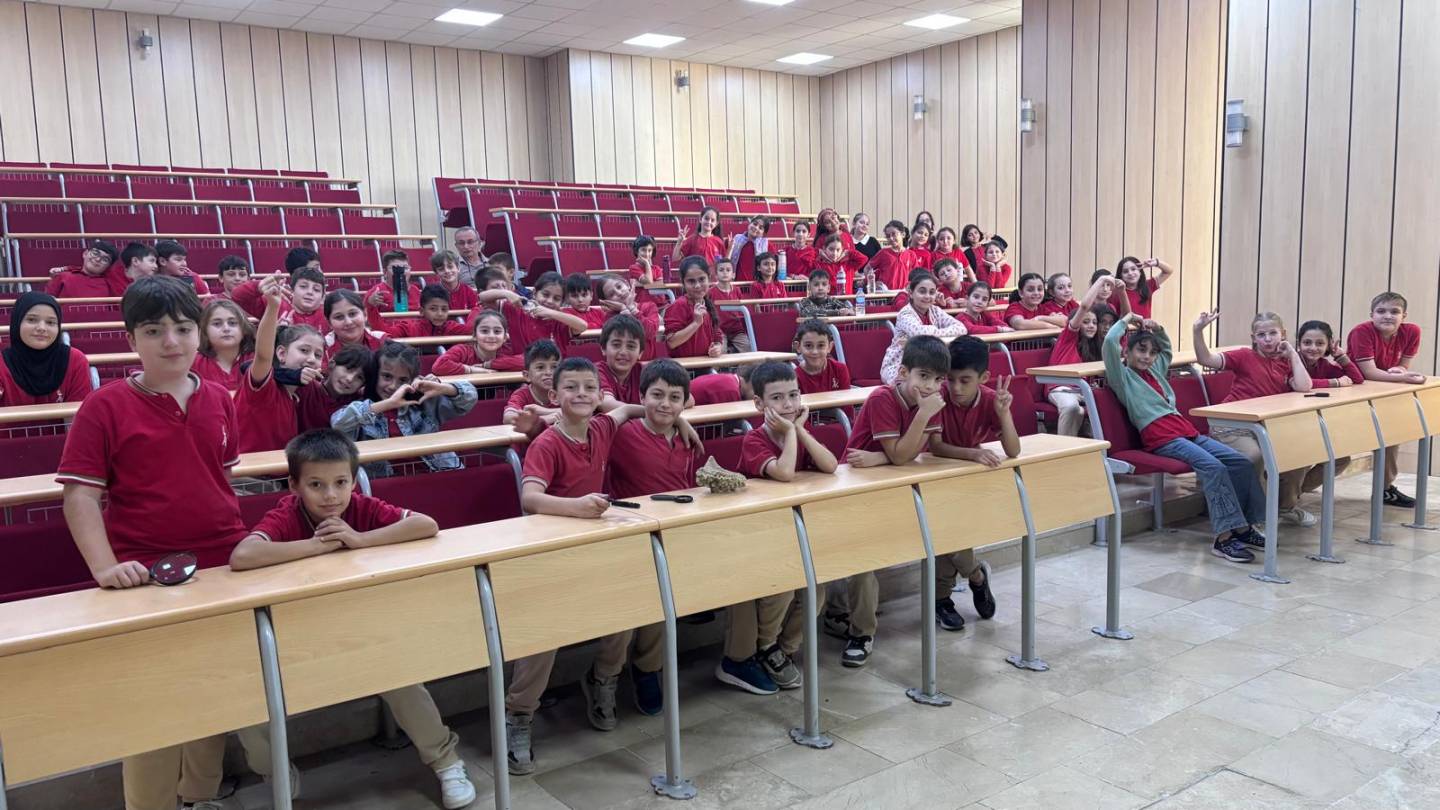 Ayfer Karakullukçu İO