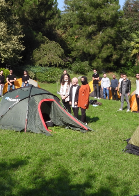 Arazi Kamp Malzemeleri Kullanımı Uygulaması