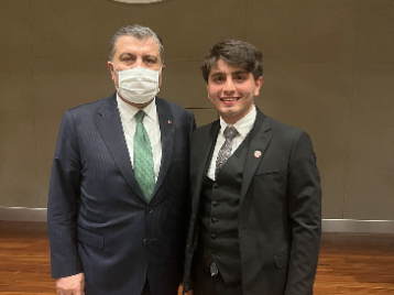 Fakültemiz öğrenci temsilcisi Ali Arslan, Sağlık Bakanlığı Merkez binasında düzenlenen "Tıp Eğitimi ve Süreçleri" ile ilgili toplantıda Fakültemizi temsil etti