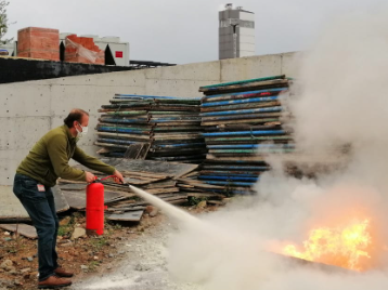 Yangın Söndürücülerin Kullanımı Eğitimleri Devam Ediyor