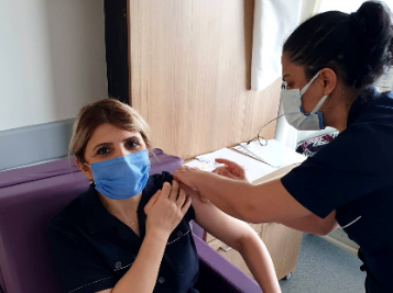 Hastanemiz Çalışanlarına COVID-19 Aşısı İkinci Dozları Yapılmaya Başlandı