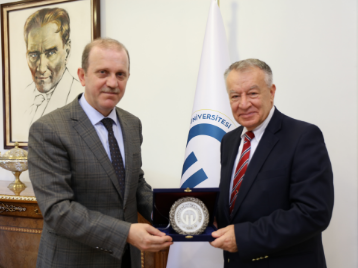 Türkiye Bilimler Akademisi (TÜBA) Şeref Üyesi Prof. Dr. Emin KANSU, Rektörümüzü Ziyaret Etti